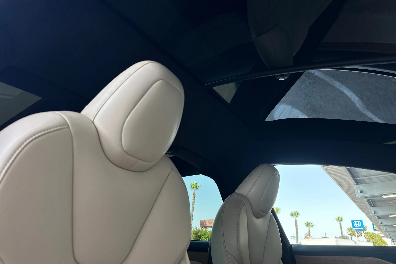 2021 Tesla Model X Long Range Plus - Photo 16