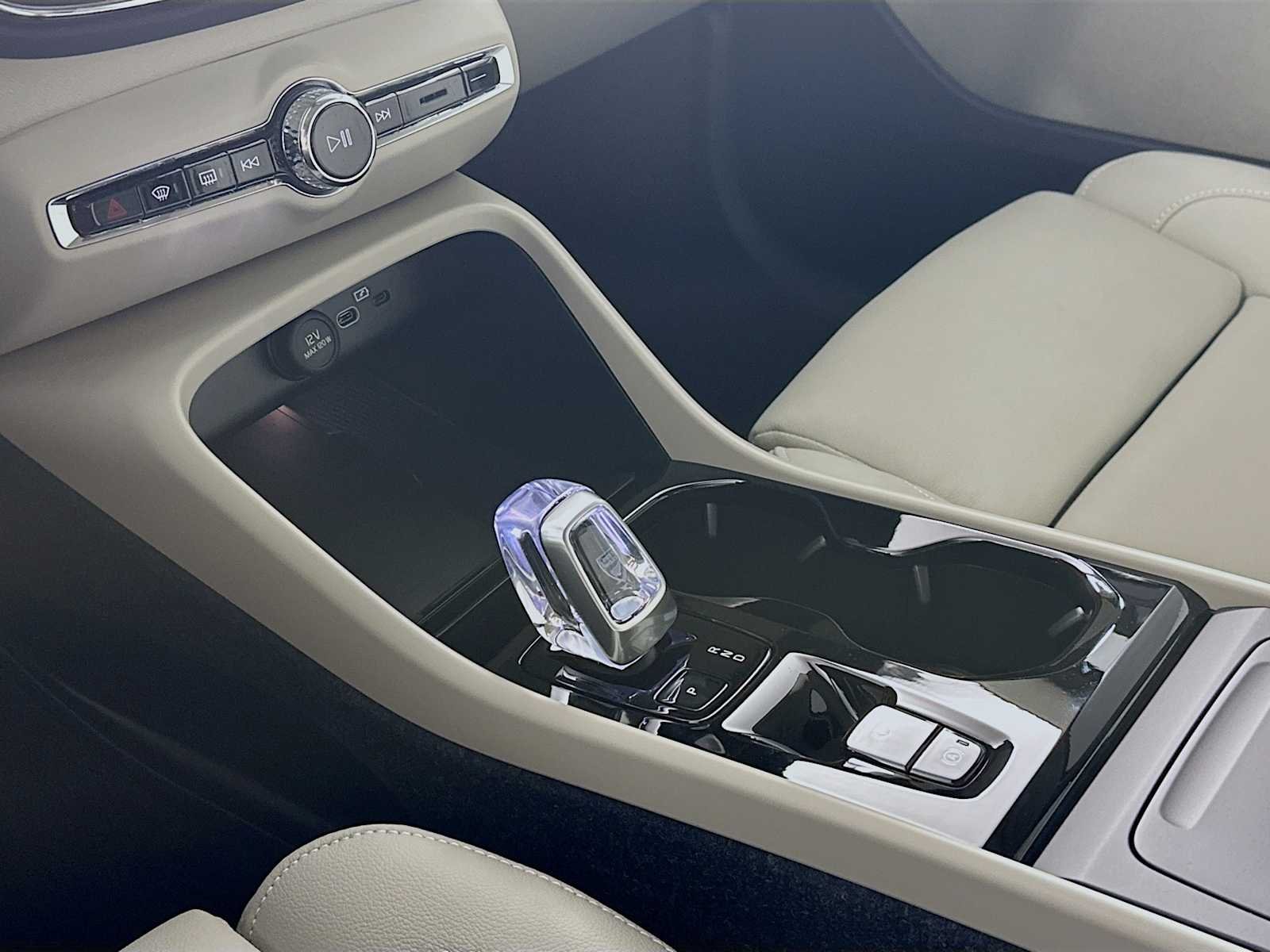 New 2026 Vapour Grey Volvo Ultra image 15