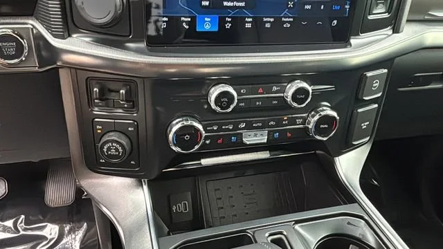 Used 2025 Gray Ford Platinum image 31