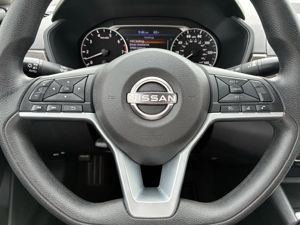 Used 2025 White Nissan 2.5 SV image 34