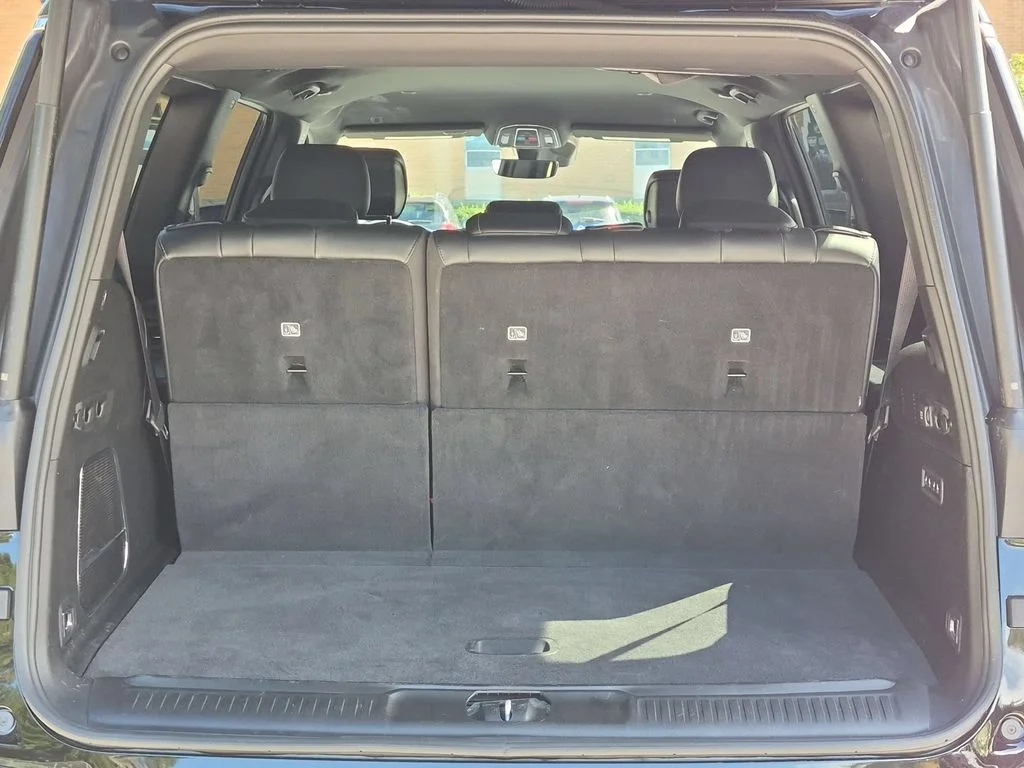 Used 2022 Black Jeep Series III image 7