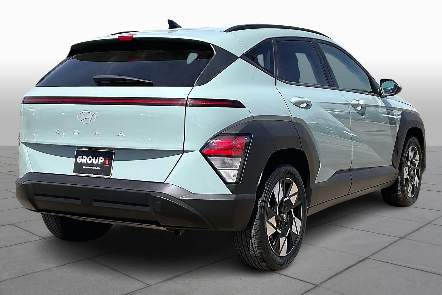 Used 2025 Mirage Green Hyundai SEL image 12