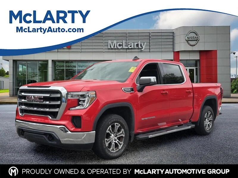 Used 2019 Cardinal Red GMC SLE image 1