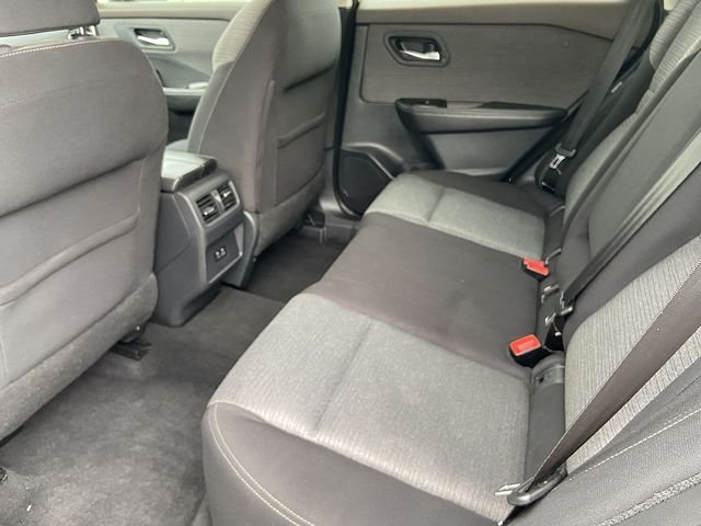 Used 2021 Silver Nissan SV image 17