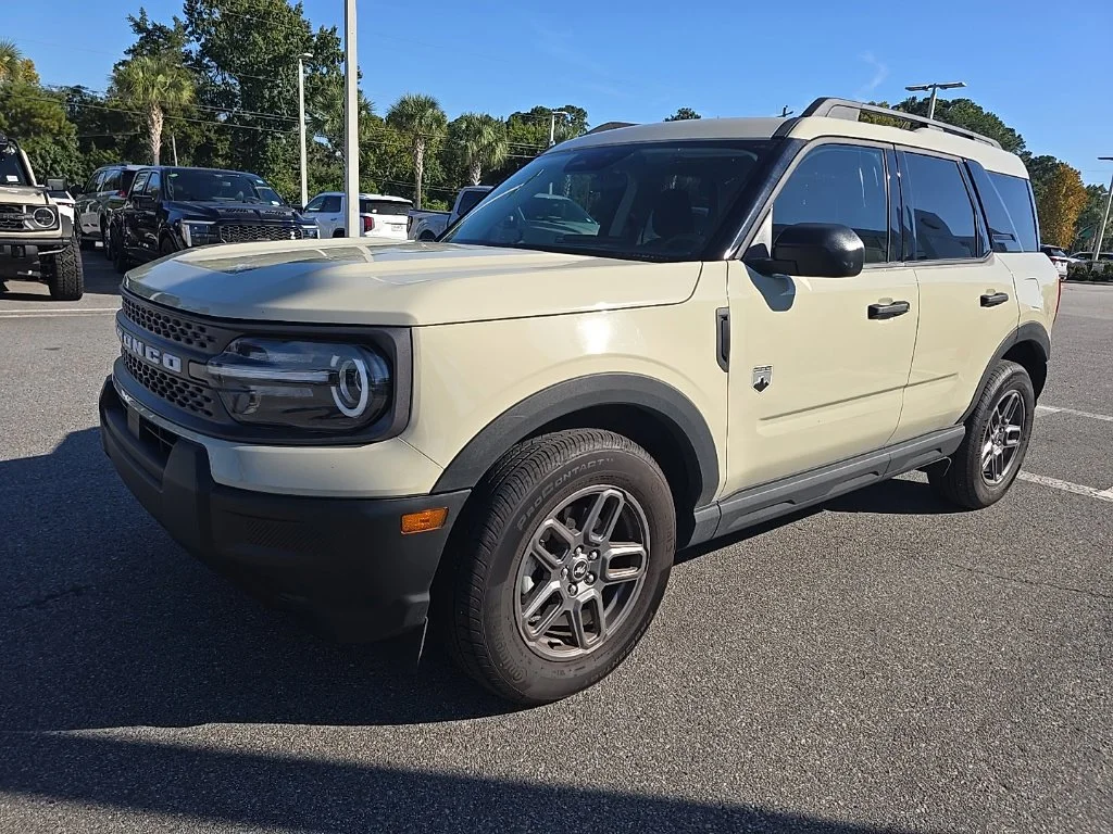 Used 2025 Beige Ford Big Bend image 3