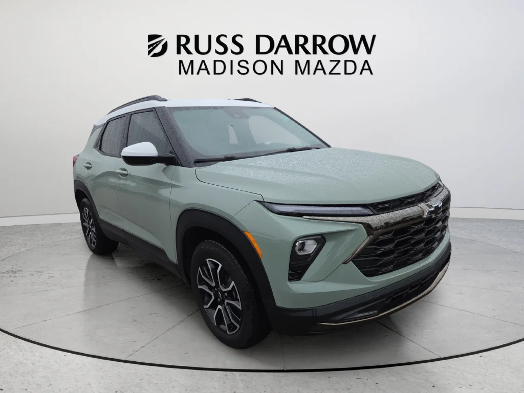 Used 2025 Green Chevrolet ACTIV image 7