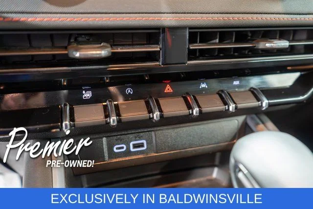 Used 2025 White Chevrolet Z71 image 24