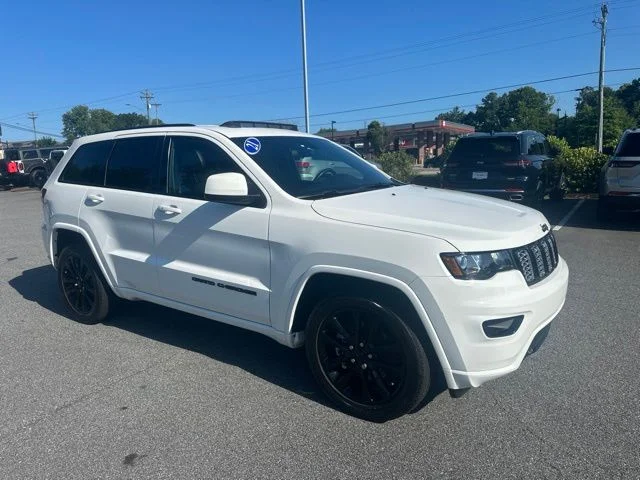 Used 2021 White Jeep Laredo X image 1