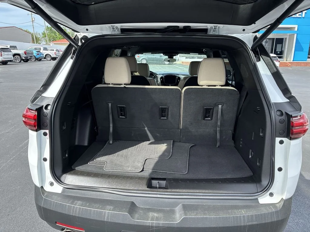 Used 2023 White Chevrolet LT image 21