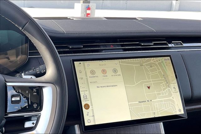 New 2026 Fuji White Land Rover SE image 6