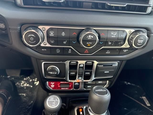New 2025 Bright White Clearcoat Jeep Mojave image 38