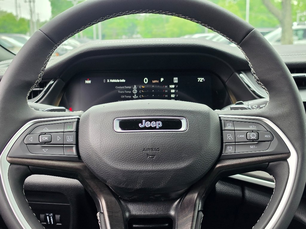 New 2026 Baltic Gray Metallic Clear-Coat Exterior Paint Jeep Altitude image 14