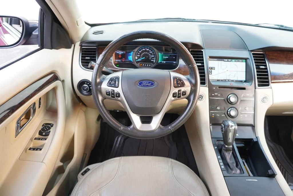 Used 2015 Red Ford Limited image 12