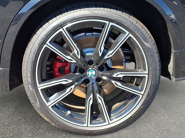 2026 BMW X5 M60i - Photo 8