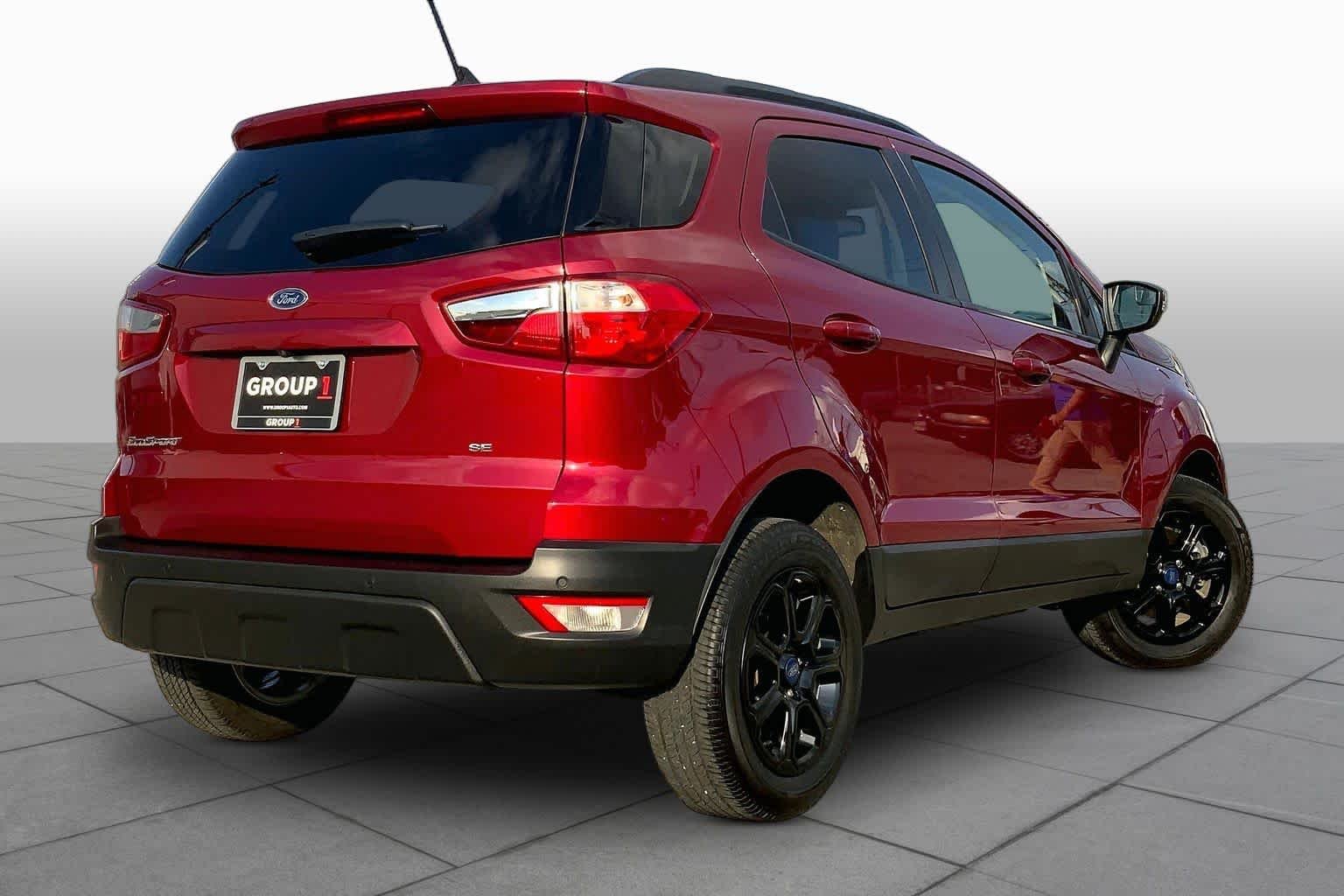 Used 2021 Ruby Red Metallic Tinted Clearcoat Ford SE image 13