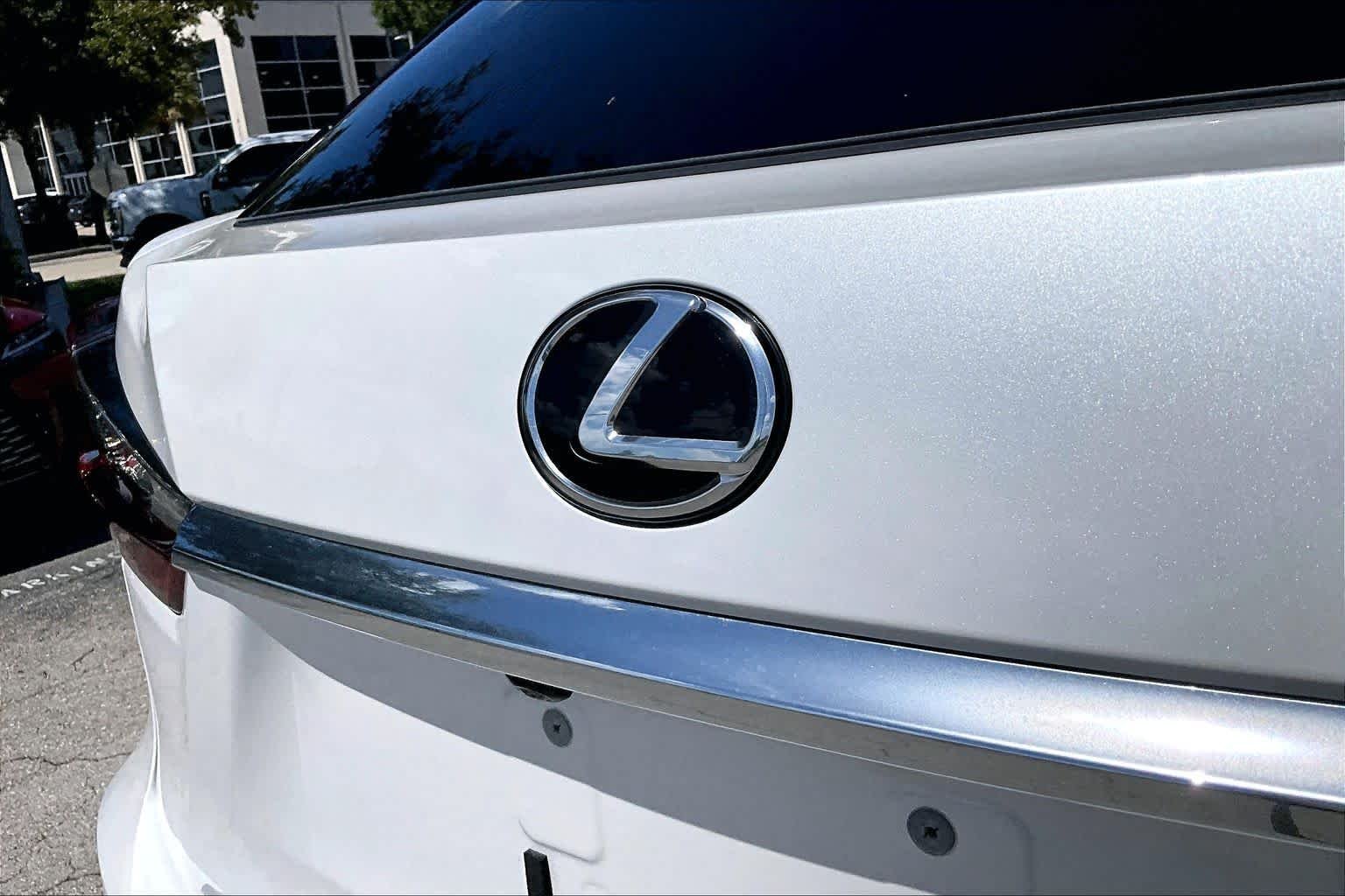 Used 2022 Eminent White Pearl Lexus  image 31