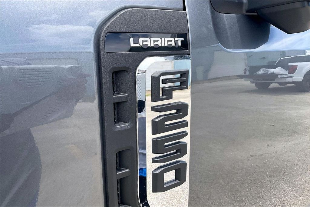 New 2026 Carbonized Gray Metallic Ford Lariat image 22