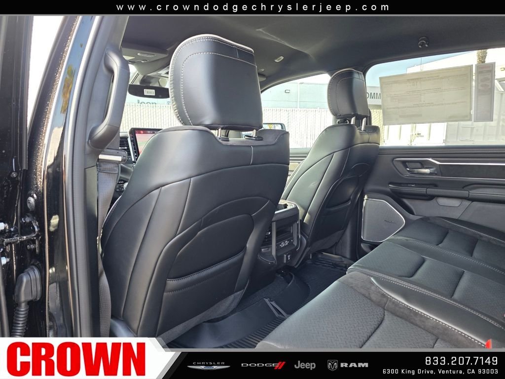 New 2026 Diamond Black Crystal Pearl-Coat Exterior Paint RAM Laramie image 15