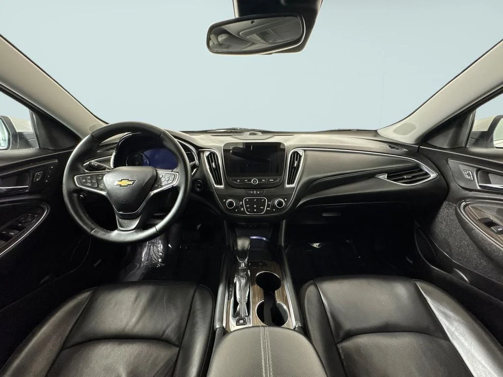 Used 2024 White Chevrolet LT image 7
