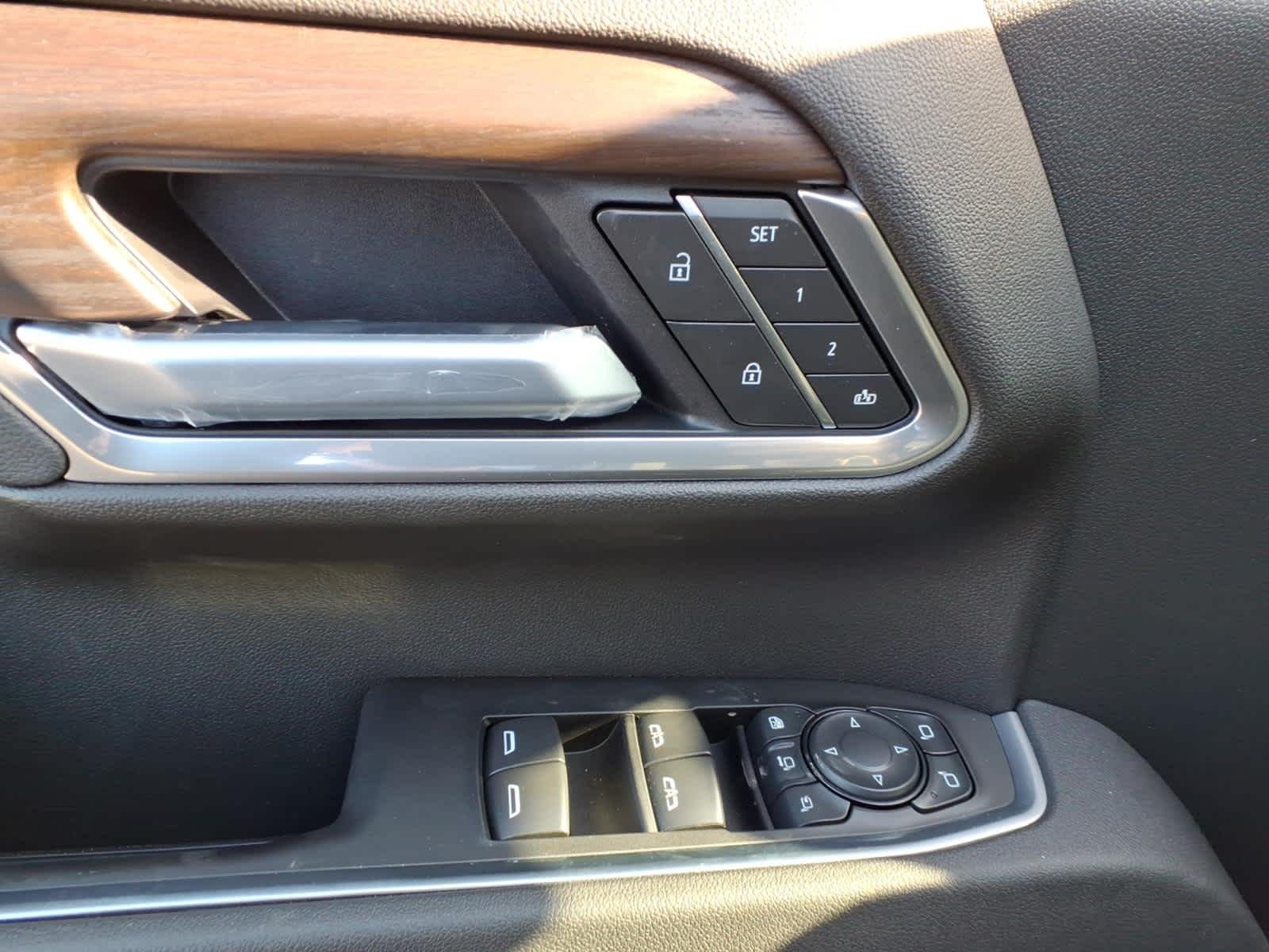 New 2026 Onyx Black GMC SLT image 11