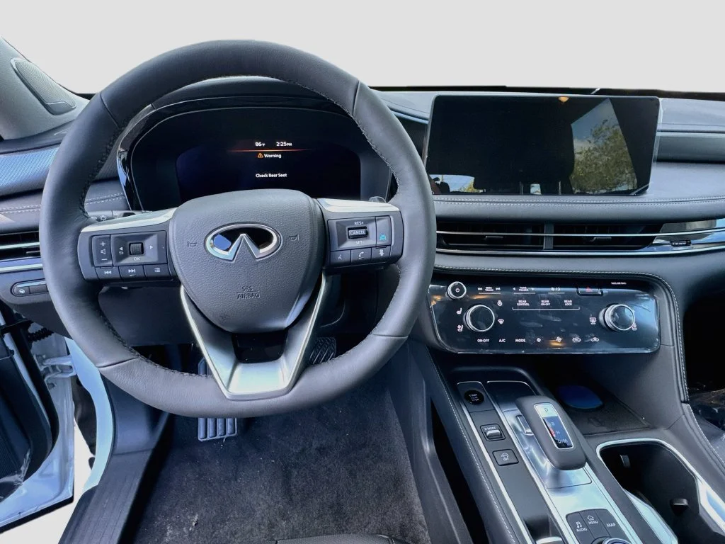 New 2027 White INFINITI LUXE image 11