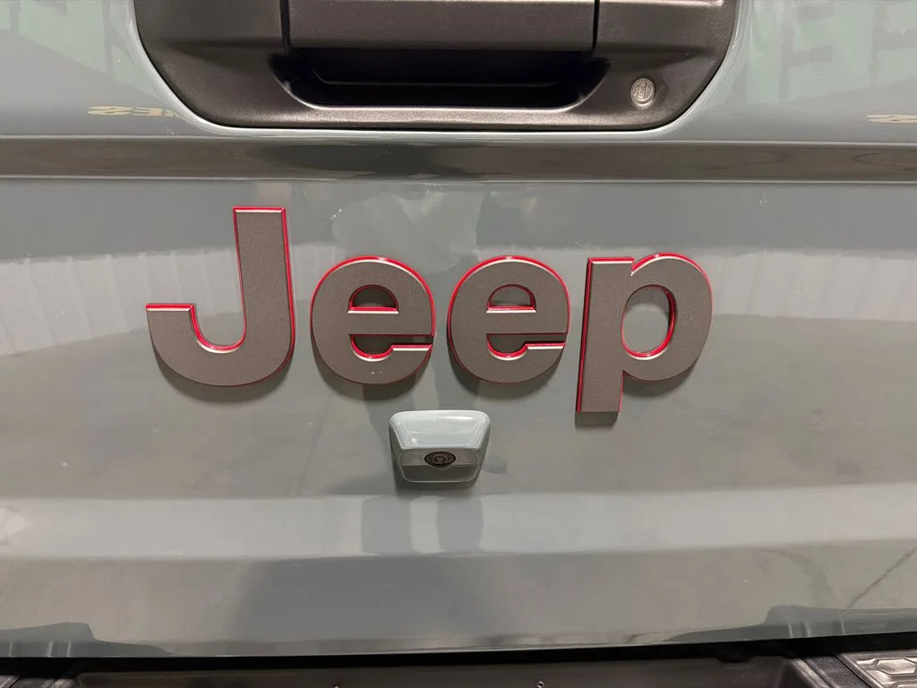 New 2026 Anvil Clear-Coat Exterior Paint Jeep Rubicon X image 8