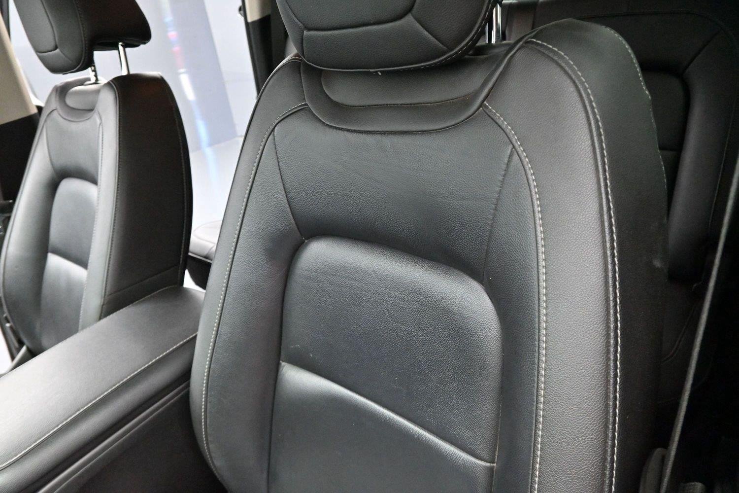 Used 2019 Onyx Black GMC 4WD SLT image 15