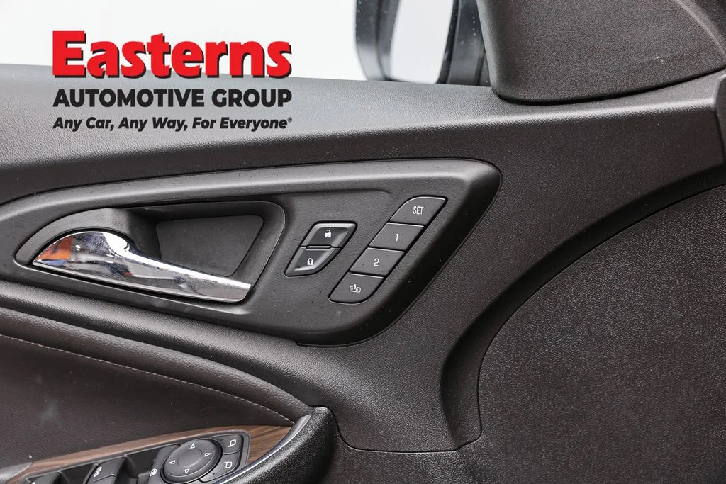 Used 2024 Gray Chevrolet LT image 22