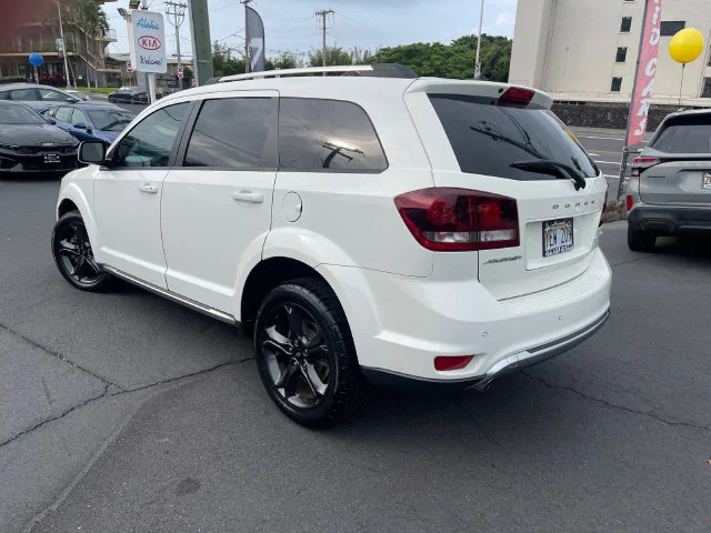 Used 2018 White Dodge Crossroad image 4