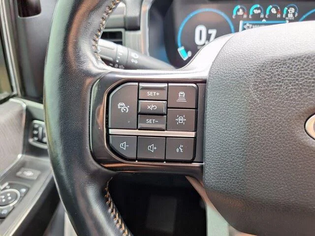 Used 2023 Agate Black Metallic Ford Platinum image 17