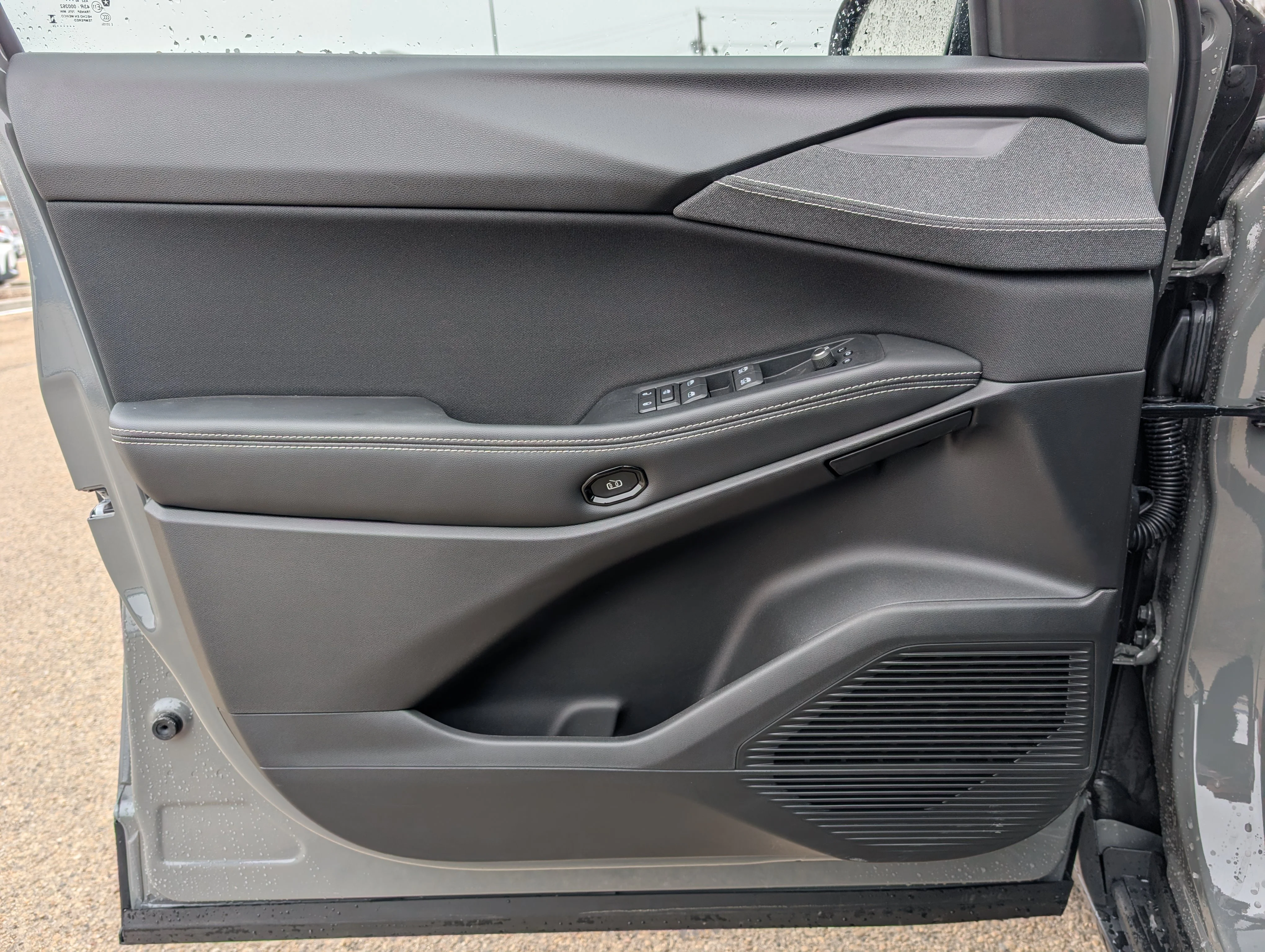 New 2026 Sting-Grey Jeep Laredo image 15