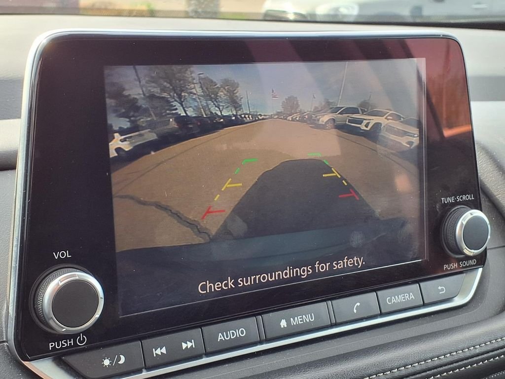 Used 2024 Gray Nissan S image 23