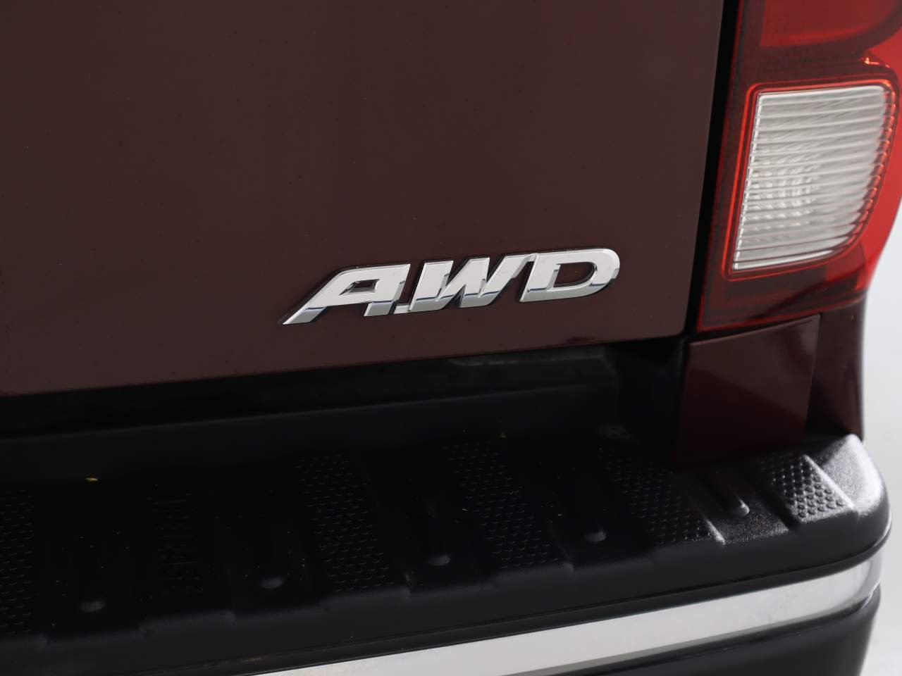 Used 2017 Deep Scarlet Pearl Honda RTL-E Crew Cab image 8