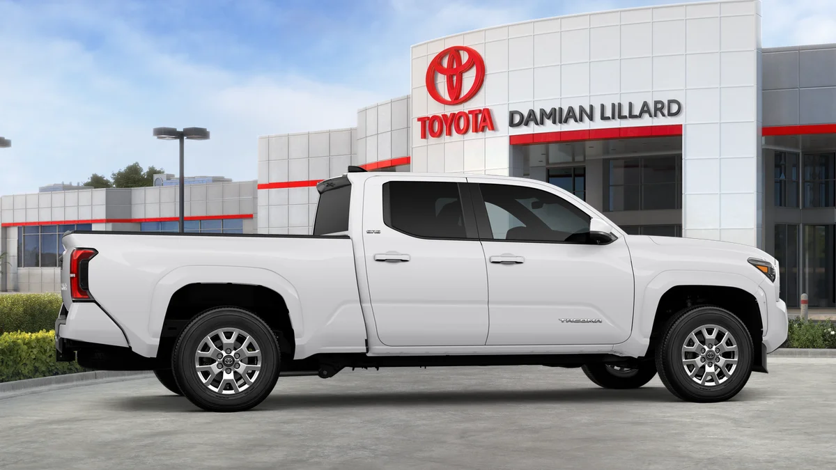 New 2026 Ice Cap Toyota SR5 image 42