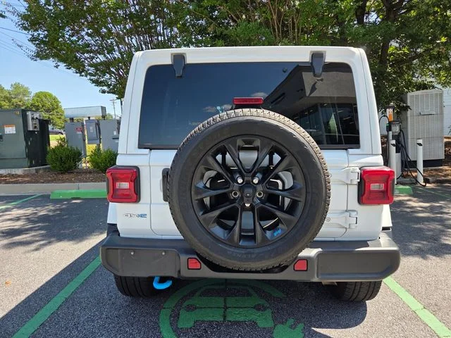 Used 2022 White Jeep Unlimited Sahara 4xe image 6
