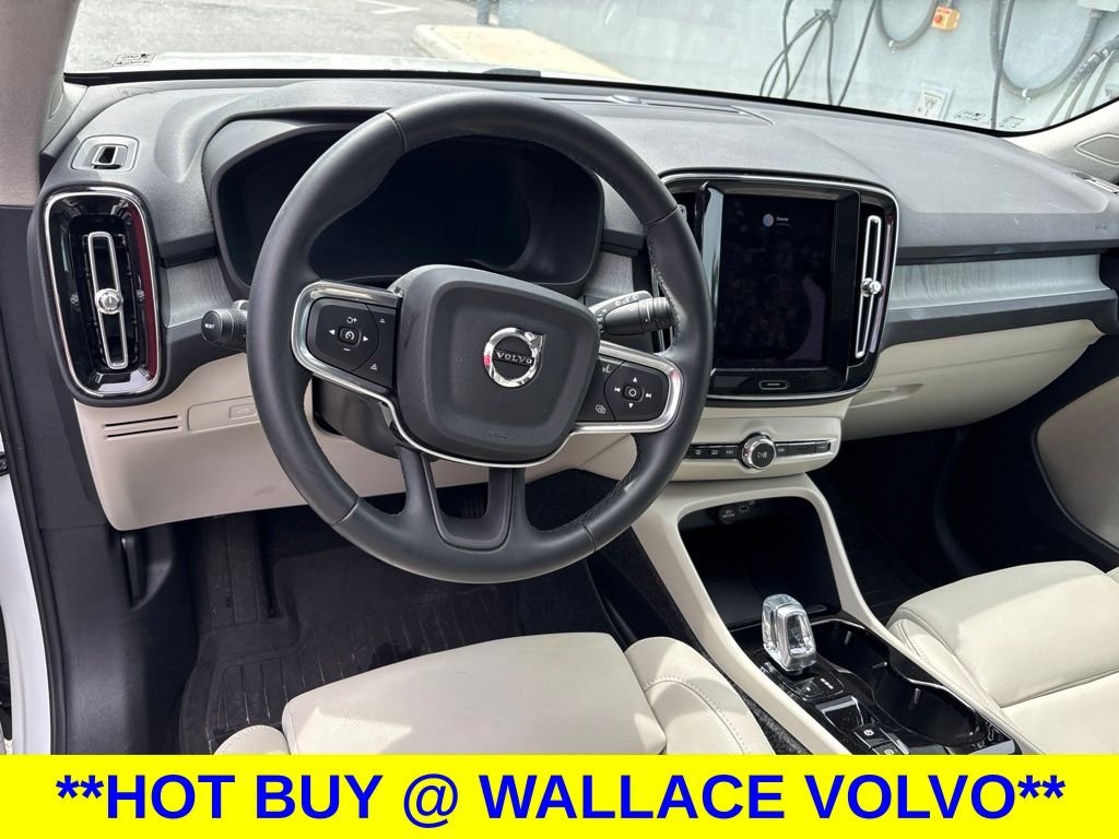 2026 Volvo XC40