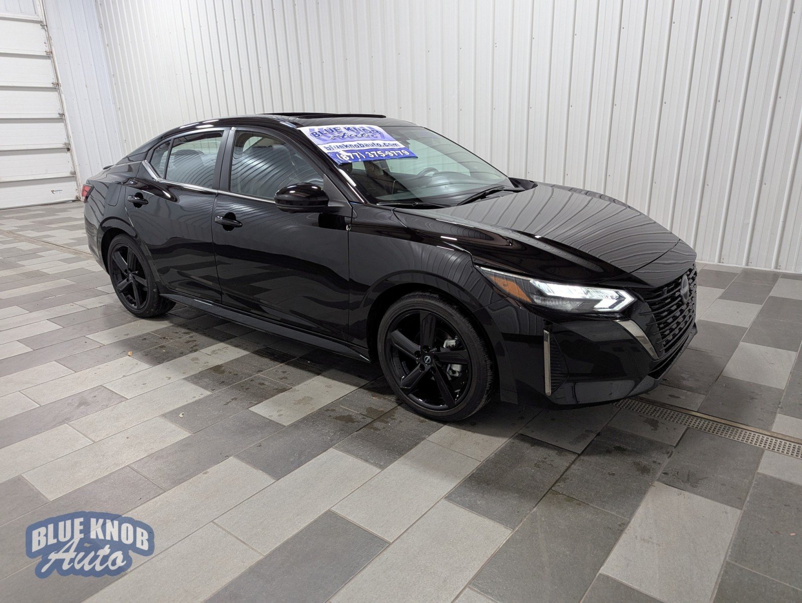 2025 Nissan Sentra SR photo 4