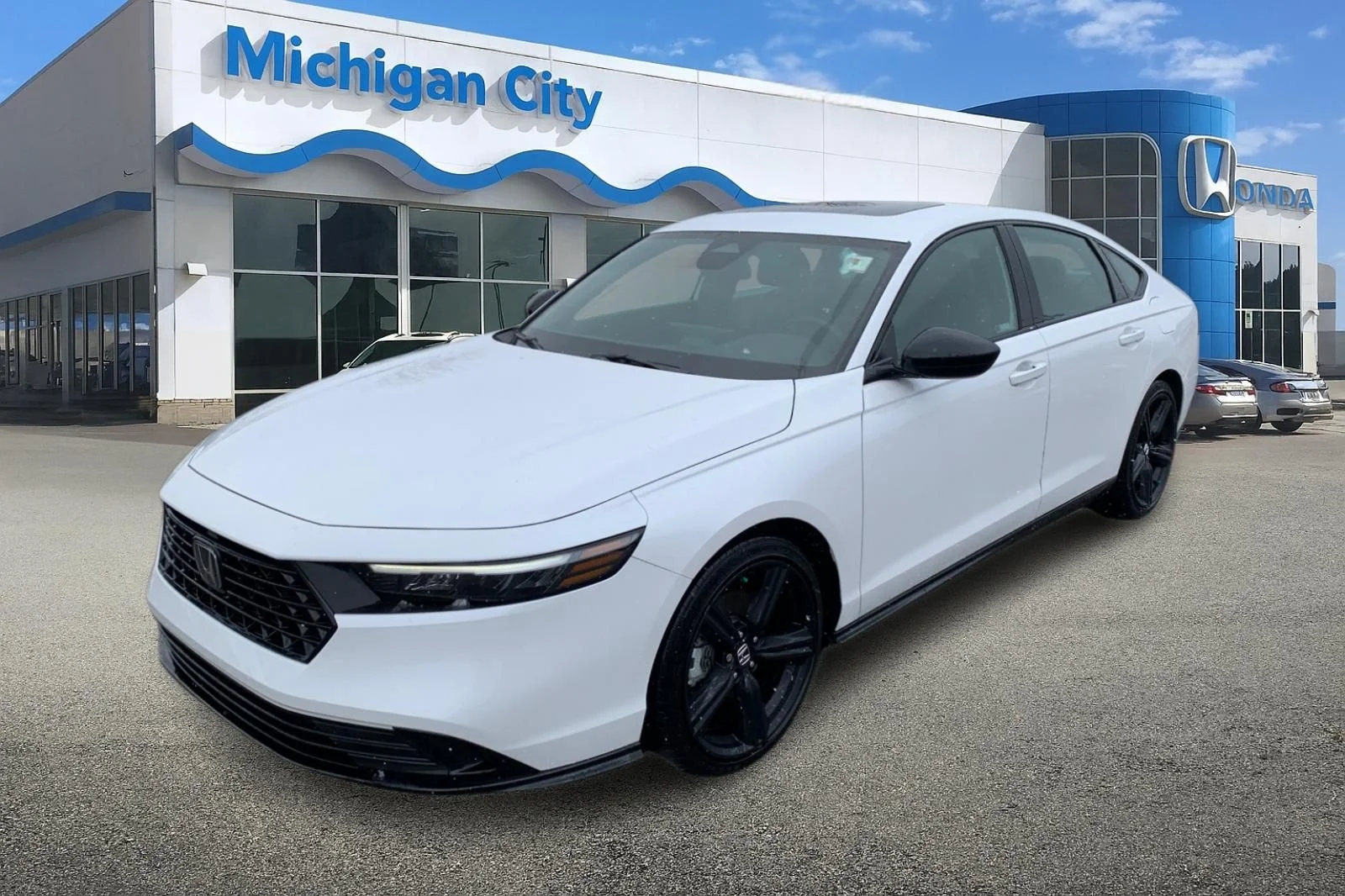 Used 2025  Honda Sport-L image 1