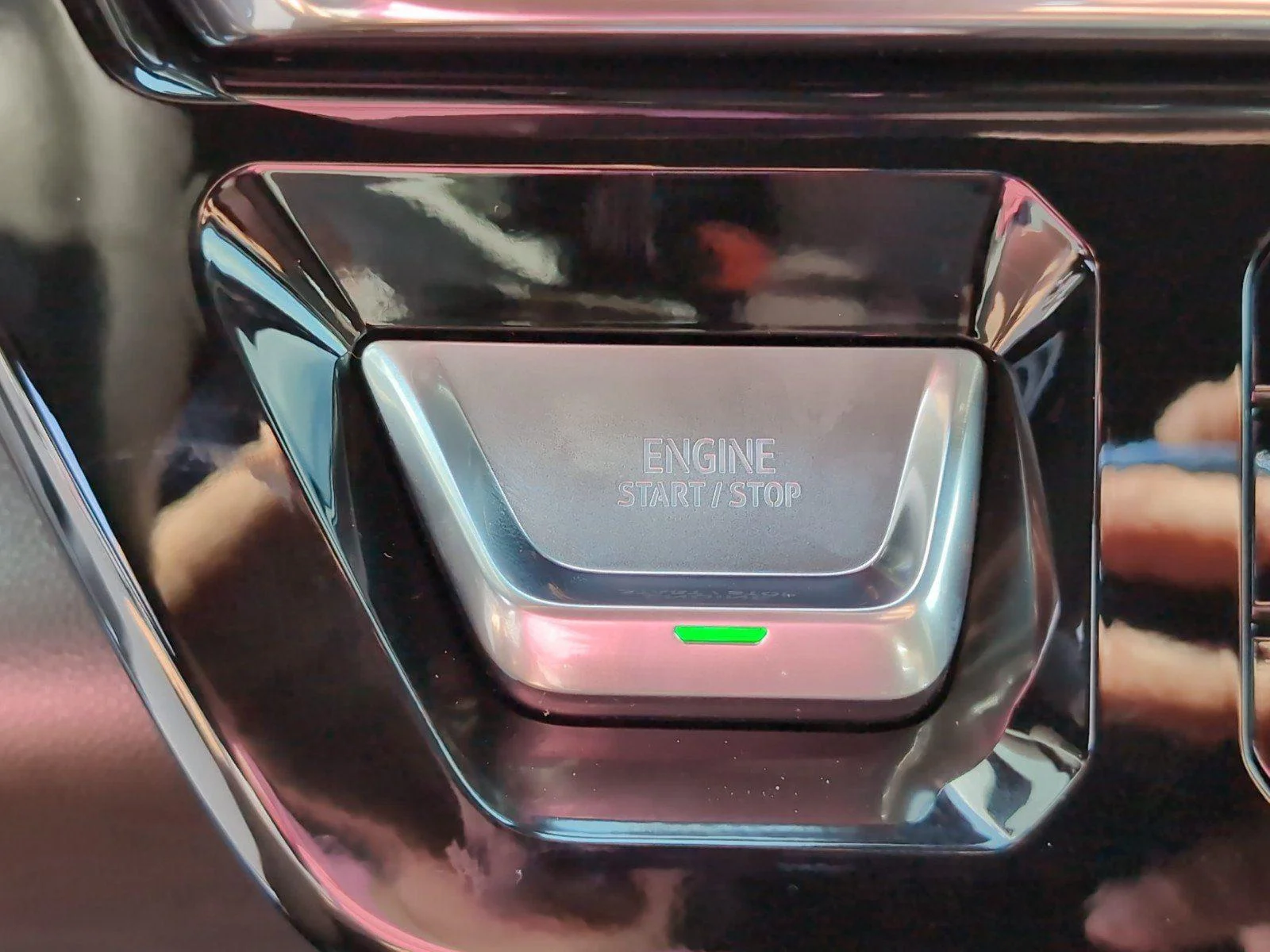 New 2026 Glacier White Tricoat GMC Denali image 26