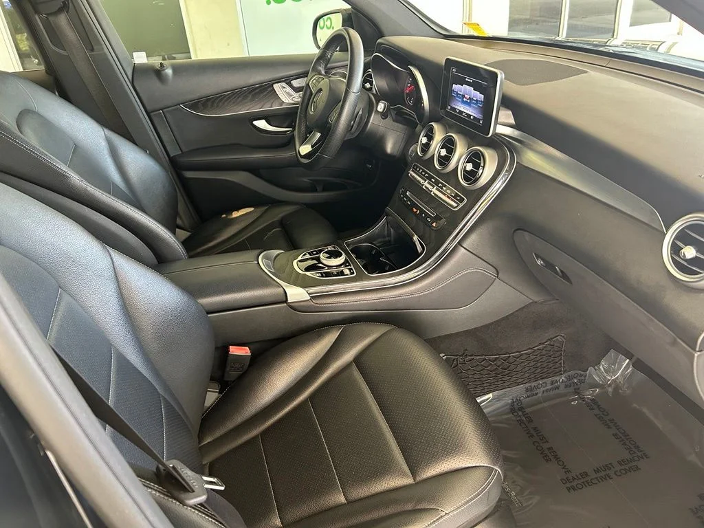 Used 2018 Black Mercedes-Benz GLC 300 image 23