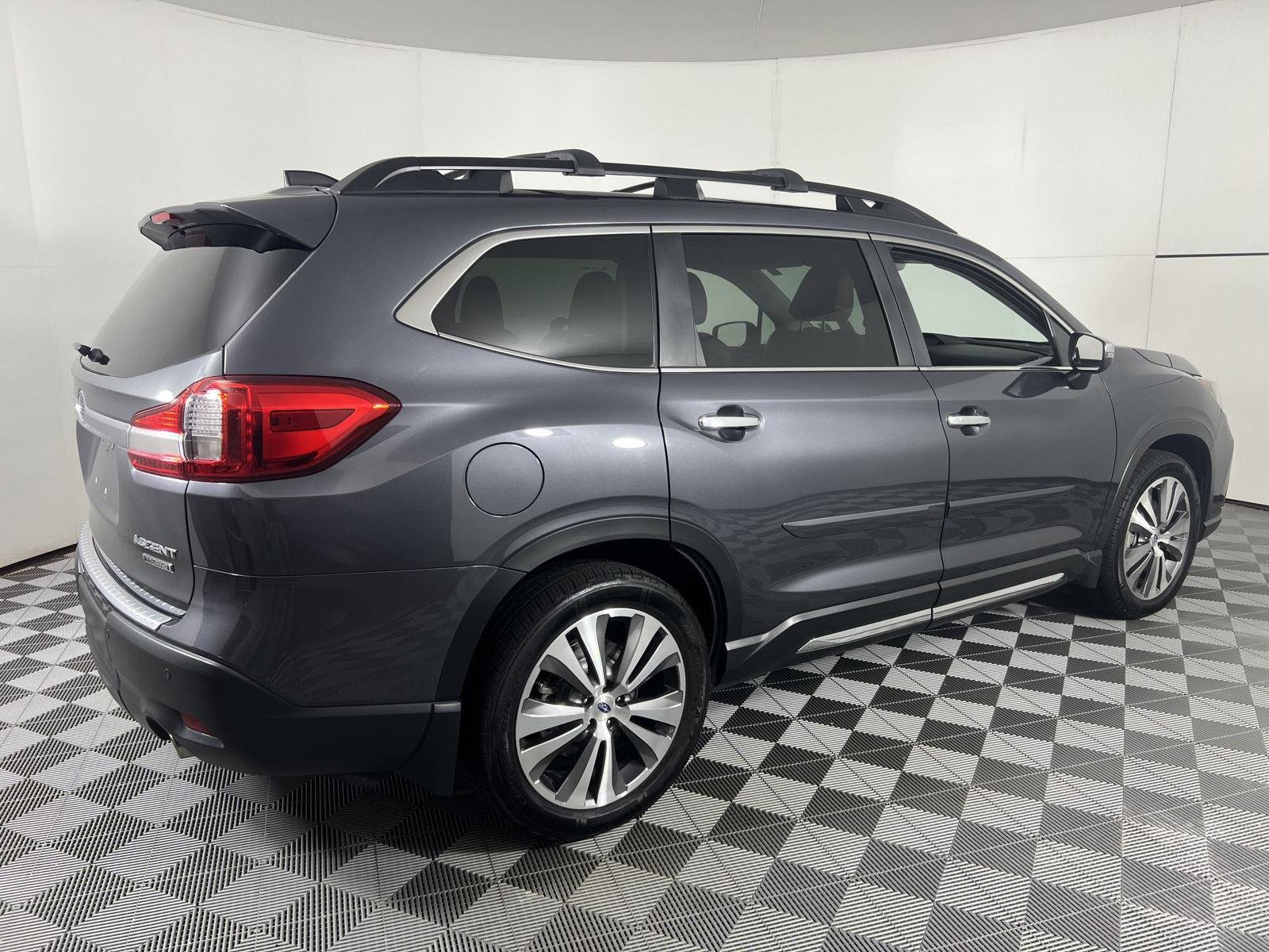 Used 2020 Magnetite Gray Metallic Subaru Touring image 11
