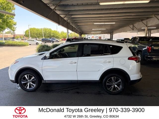 Used 2018 White Toyota XLE image 8