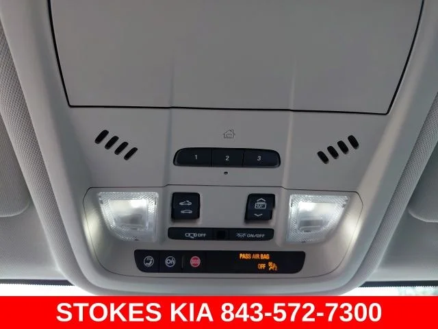 Used 2023 Silver GMC Denali image 24