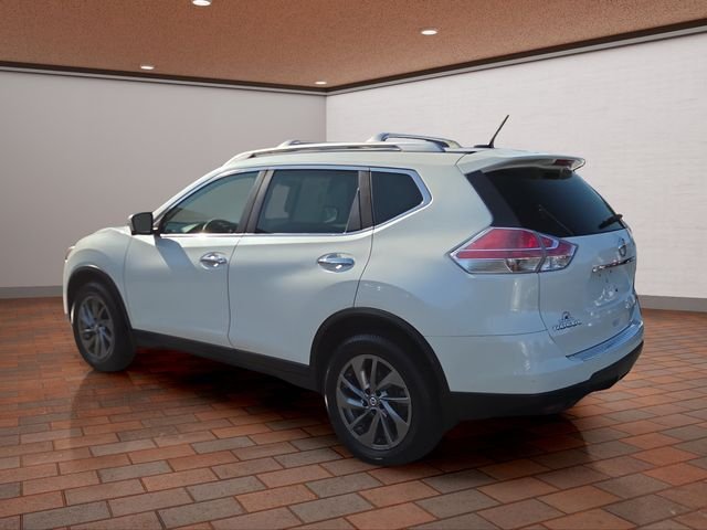 Used 2016 Pearl White Nissan SL image 31