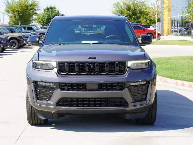 New 2026 Baltic Gray Metallic Clear-Coat Exterior Paint Jeep Summit image 9