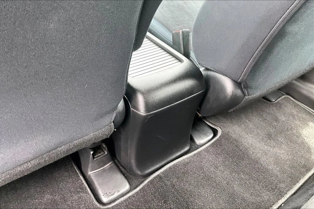 Used 2014 Black Honda LX image 10