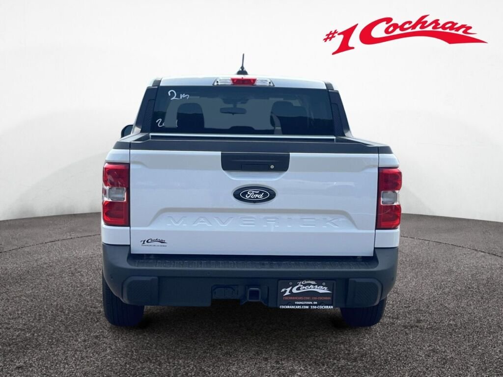 New 2026 Oxford White Ford XLT image 8
