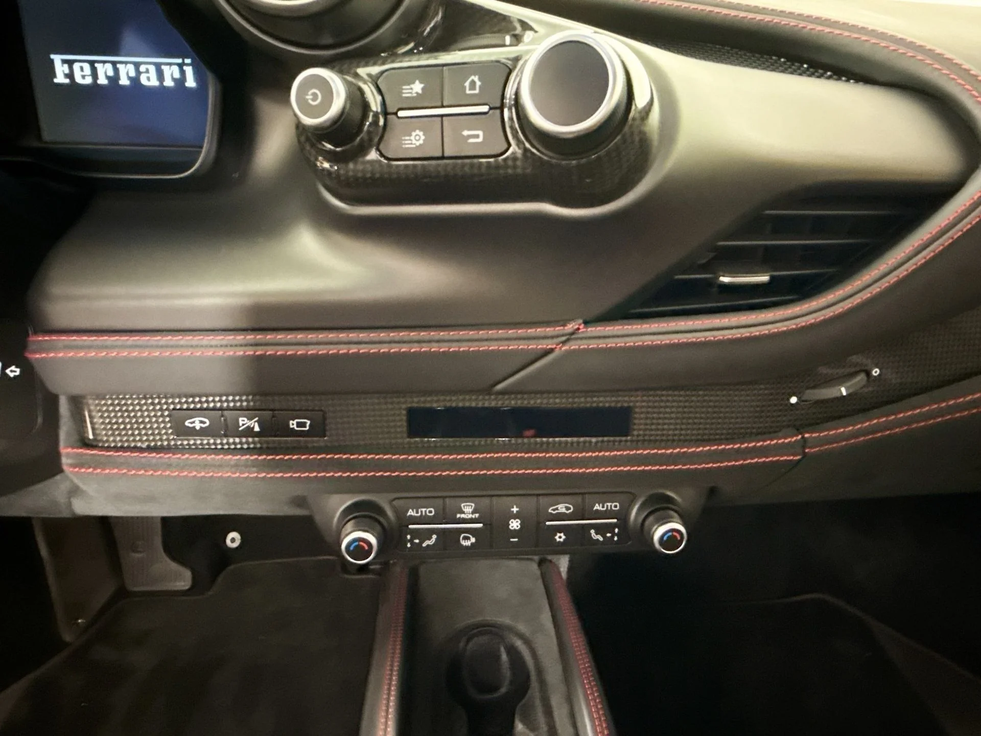 Certified Used 2021 Grigio Silverstone Metallic Ferrari Base image 19