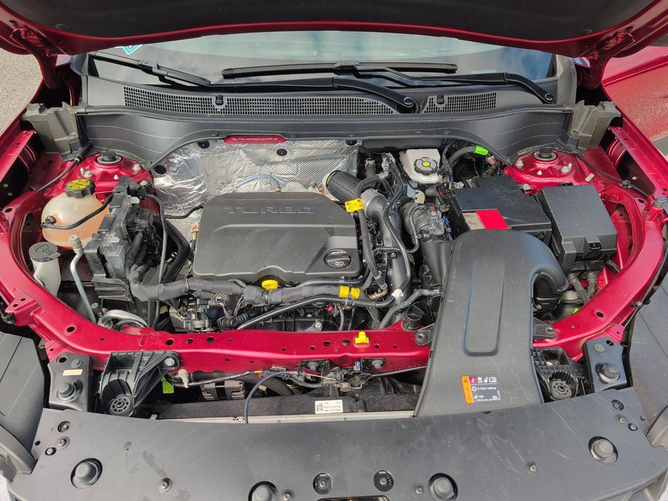 Used 2025 Crimson Metallic Chevrolet LT image 28