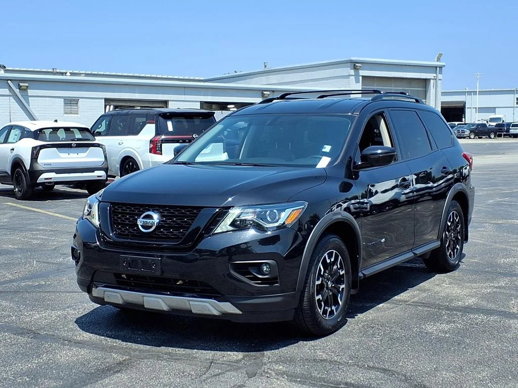 Used 2020 Nissan Pathfinder SV with VIN 5N1DR2BN8LC591950 for sale in Kansas City